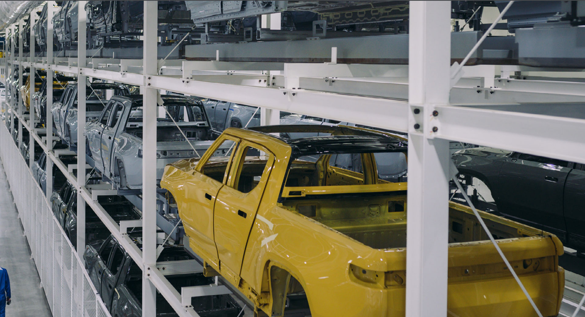 Customers are dissatisfied with Rivian's delay in delivery