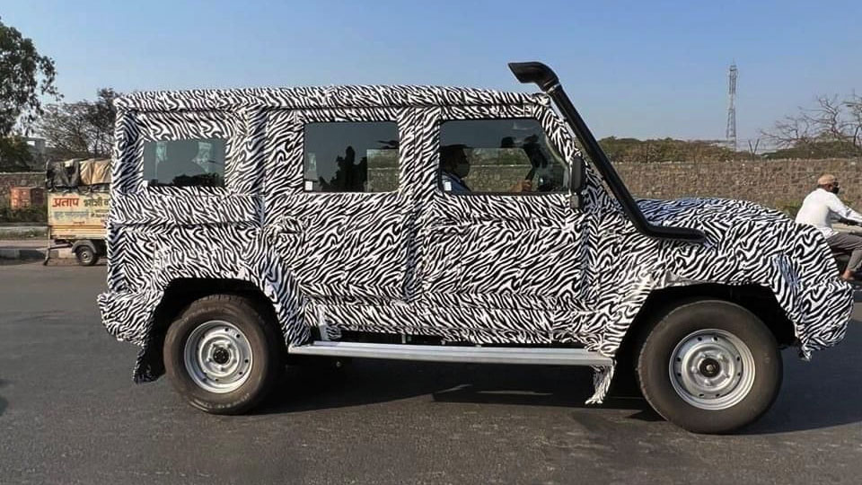 The 5-door Gurkha appeared again, refusing to unload the full bow