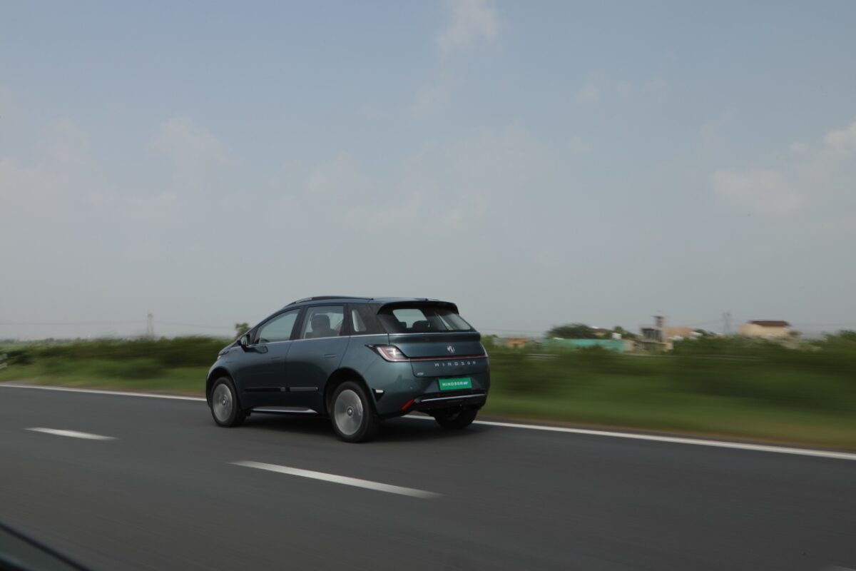 Mg Windsor Turquoise Green Rear Three Quarters Action Shot Car Blog India Mg Windsor Turquoise Green Rear Three Quarters Action Shot